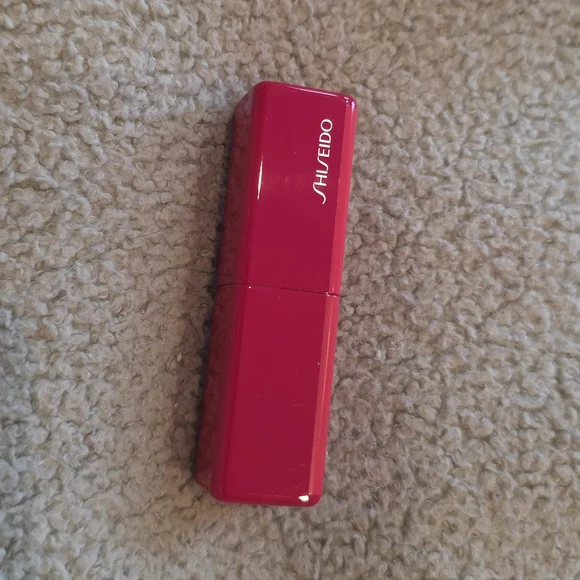 Shiseido Red Lipstick - Picture 2 of 4